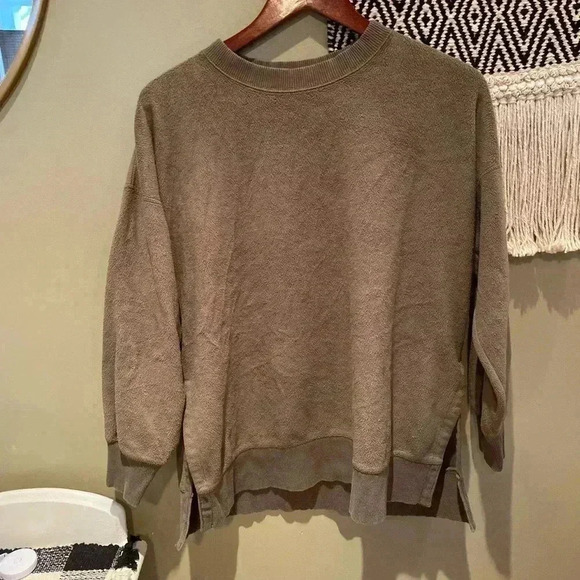 AERIE OLIVE GREEN TEDDY PULLOVER CREWNECK OVERSIZED SIZE S - Picture 1 of 4